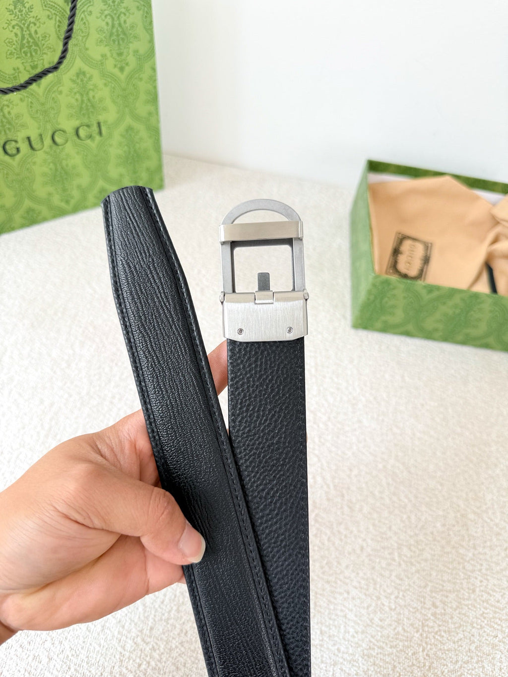 Modern G-Buckle Genuine Leather Belt - Black Textured Dress Accessory