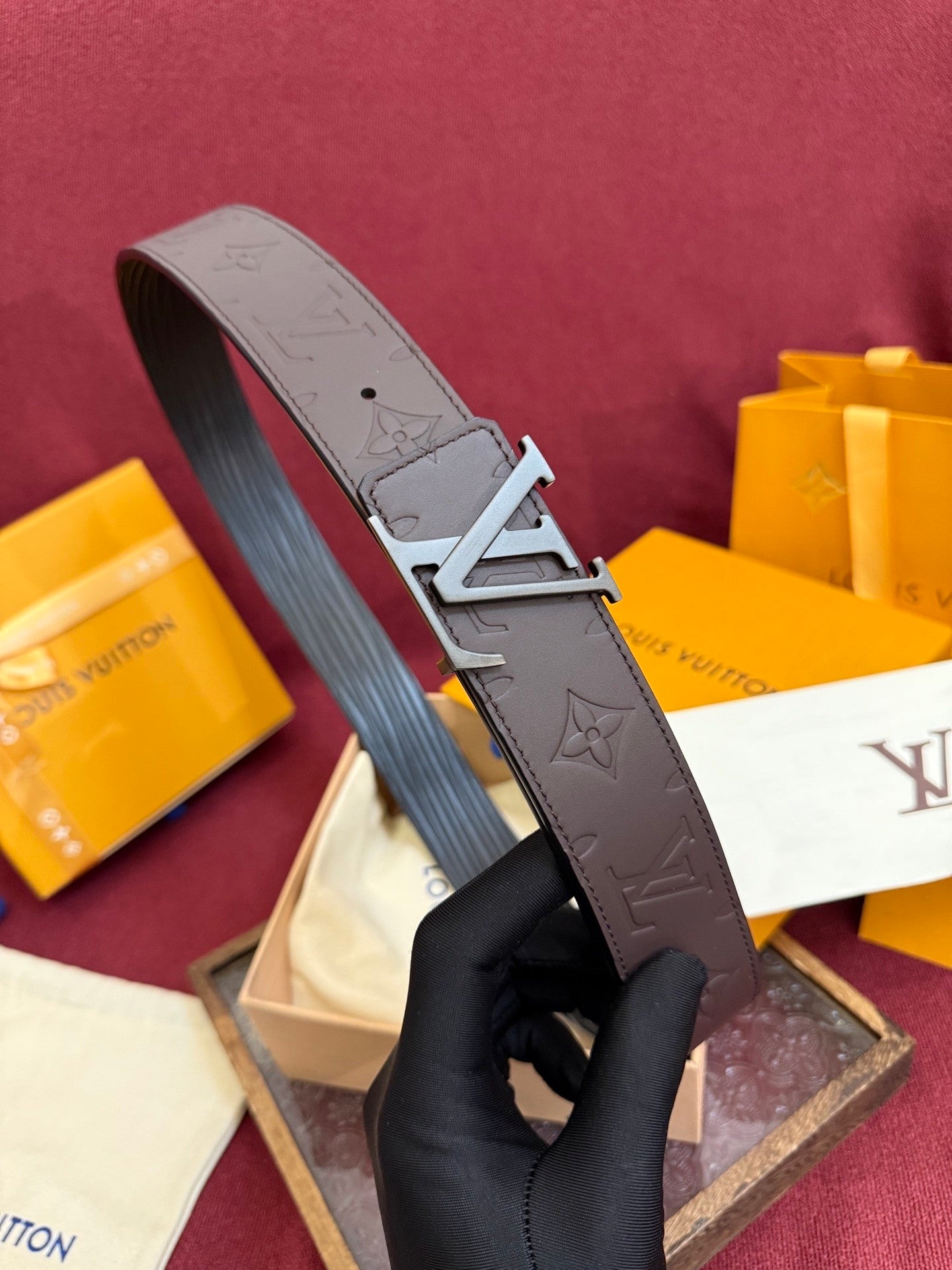 Embossed Leather Belt with Matte Metal Buckle - Classic Style