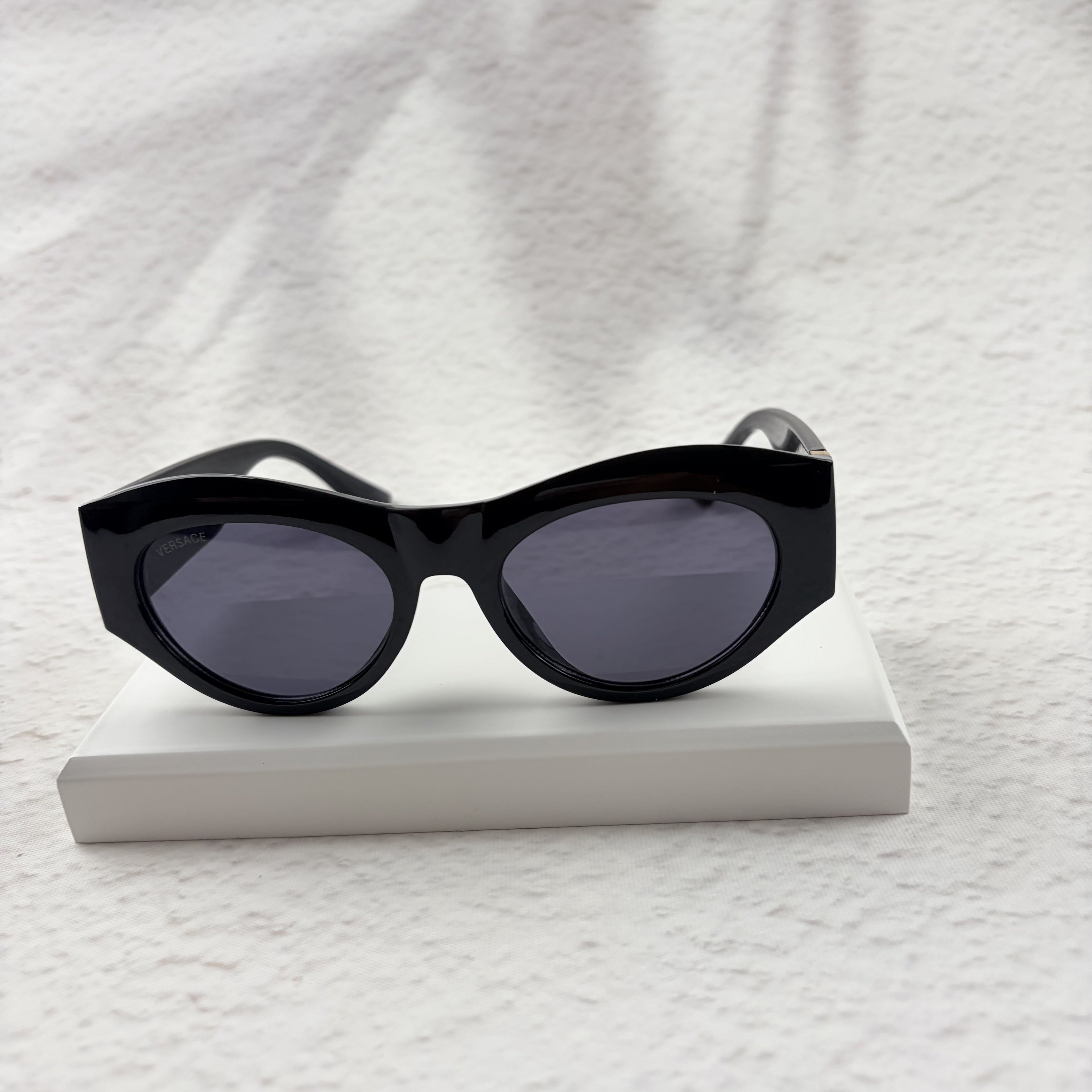Classic Black Cat-Eye Sunglasses with Gold Baroque Temples