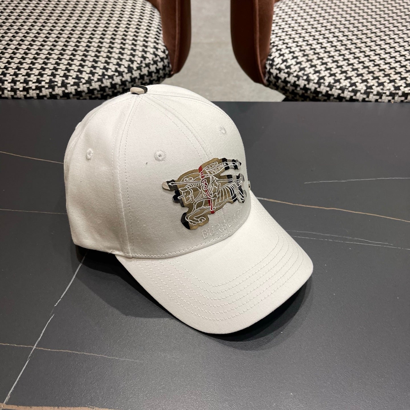 Premium Embroidered Baseball Cap - Unisex Cotton Streetwear Hat