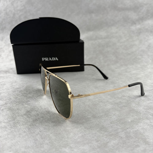 Classic Gold Aviator Sunglasses - Premium Metal Frame UV Protection