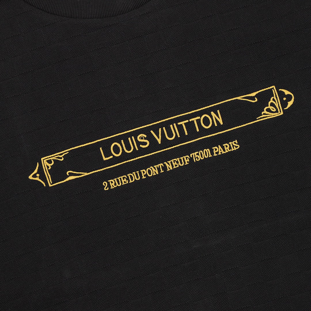 Louis Vuitton T-Shirt — Brand New, Full Box