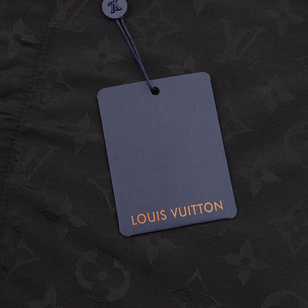 Louis Vuitton T-Shirt — Brand New, Full Box