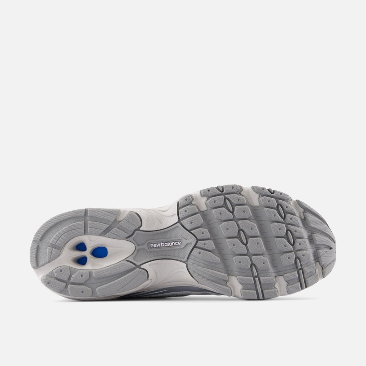 740 - METALLIC SILVER 877 C
