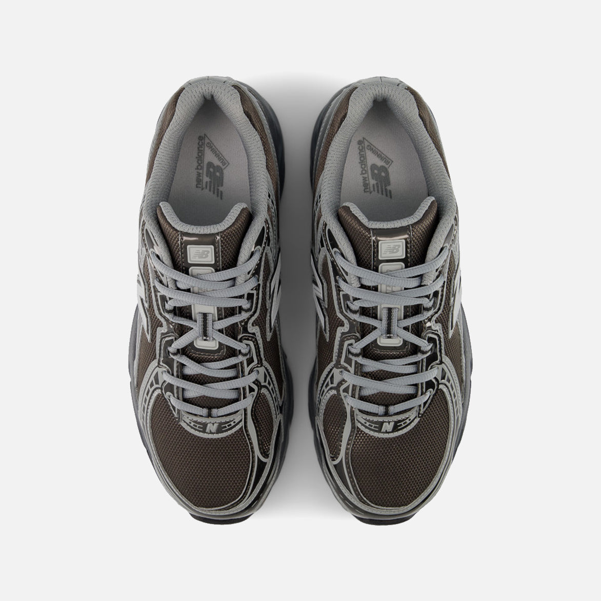740 - BLACK METALLIC / CASTLEROCK