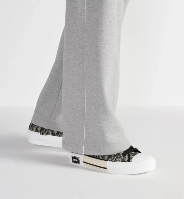 B23 League Low-Top Sneaker