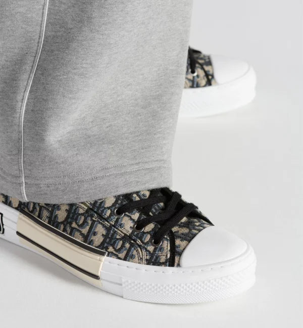 B23 League Low-Top Sneaker