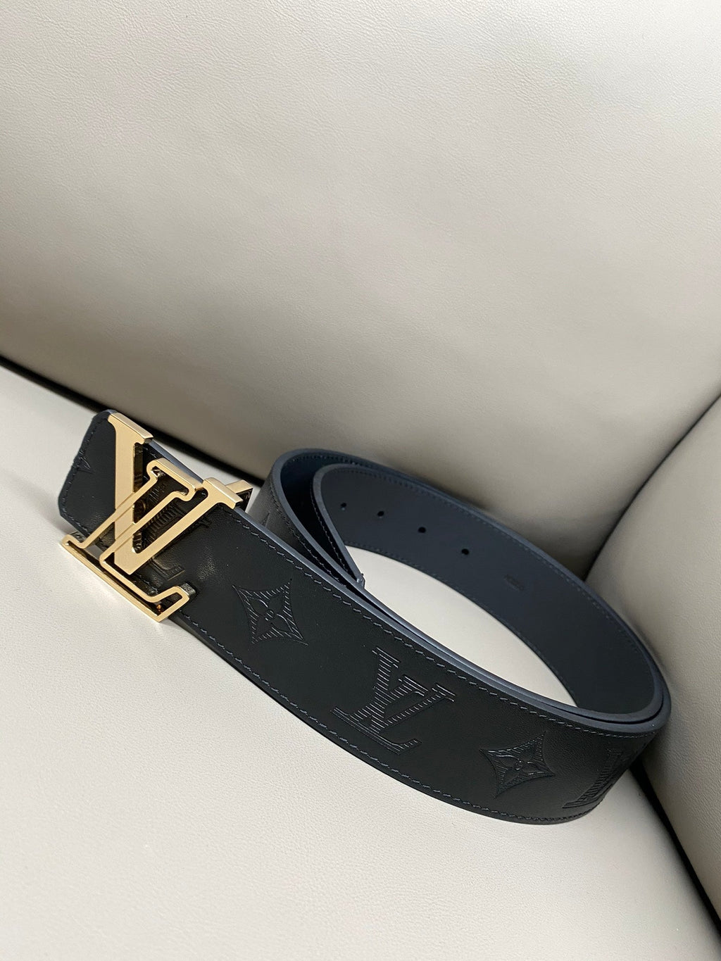 Reversible Calfskin Leather Belt with Dual-Texture Finish width 4.0cm