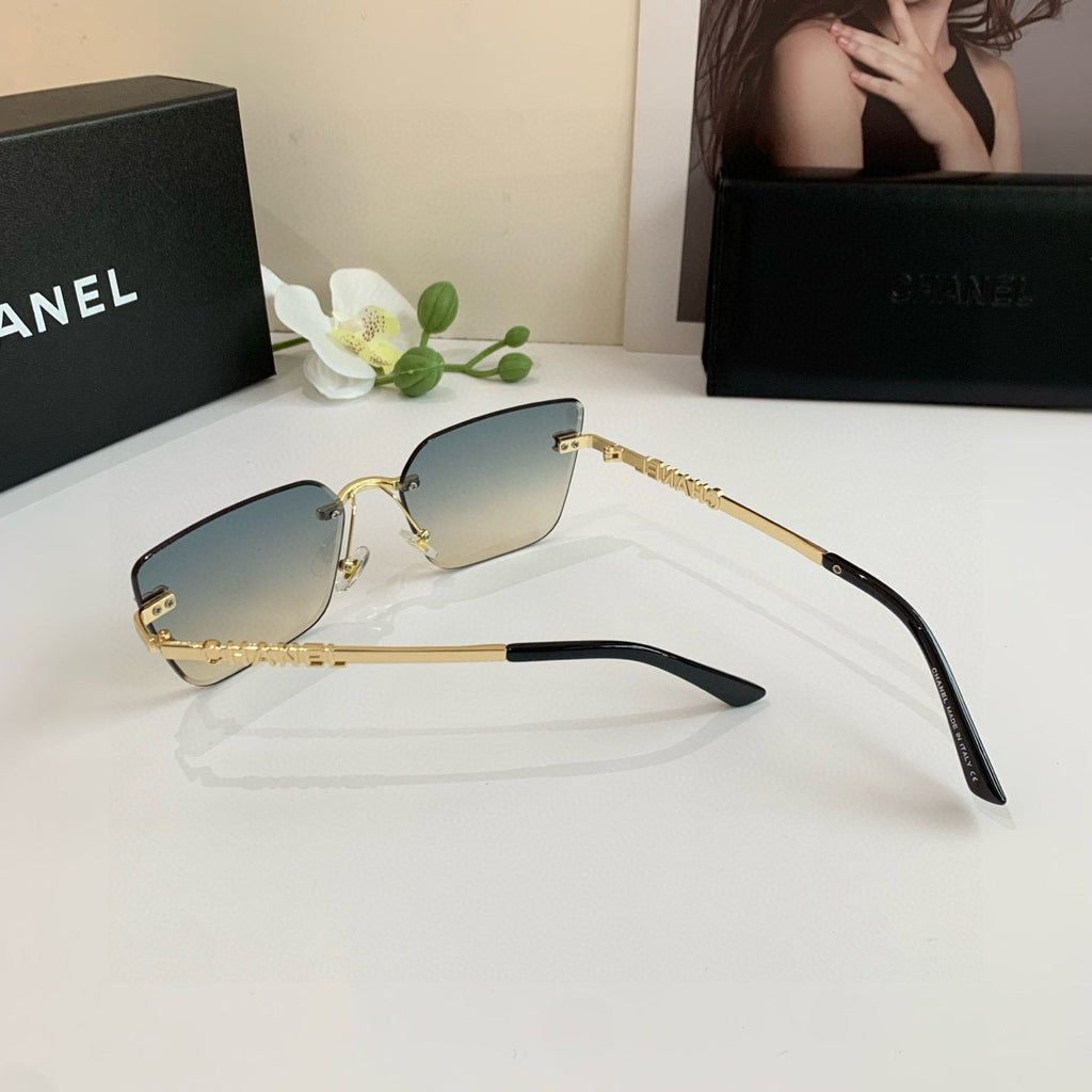 CC Gold-Trimmed Gradient Square Sunglasses