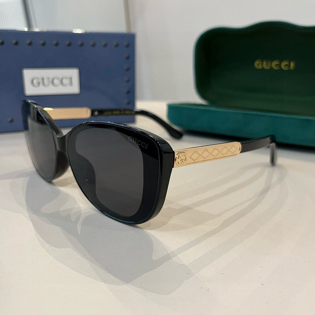 Elegant Black Cat-Eye Sunglasses